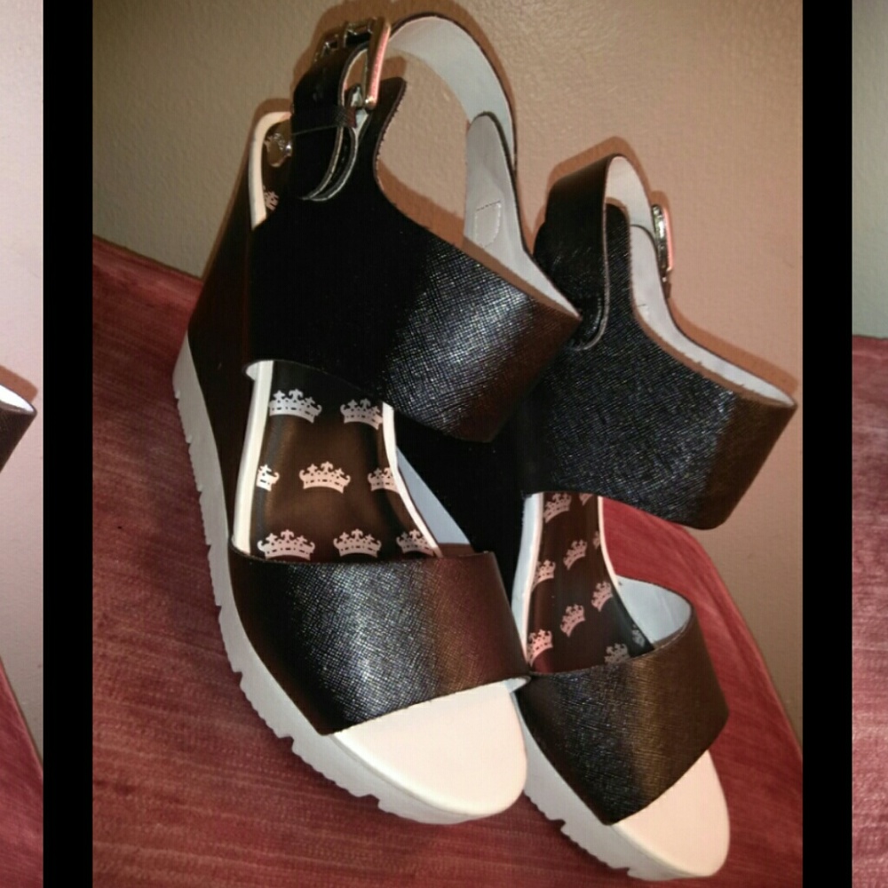 Juicy Couture wedges